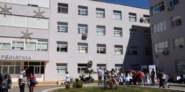 Fluks pacientësh në Pediatrinë e Tiranës, mjekja pediatre tregon shifrat marramendëse