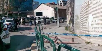 “Vajza e mbuluar me gjak, ndërsa i moshuari i shtrirë në tokë”, dëshmitarët tregojnë se si u plagosën babë e bijë