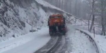 Rikthehen reshjet e dëborës në akset Tamarë-Vermosh, Qafë Thore-Bogë dhe Qafë Thanë