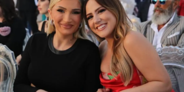 A ishte e ftuar Arbana Osmani në ditëlindjen e Sara Hoxhës? Ja detaji që i habiti të gjithë