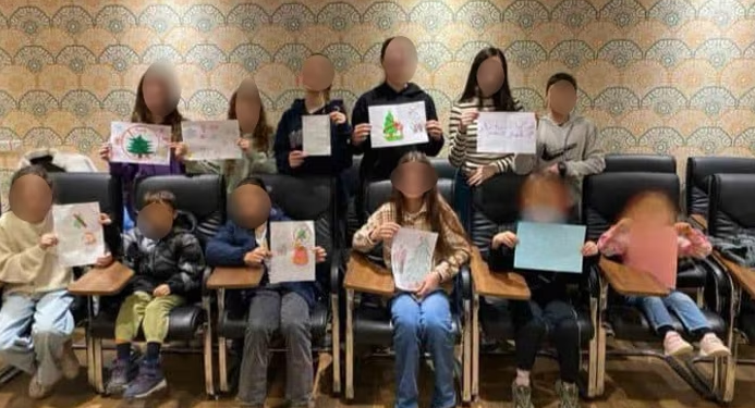 Kosovë, u mësonin fëmijëve t’i bindnin prindërit të mos e festonin Vitin e Ri, “Gabim që s’duhet përsëritur”