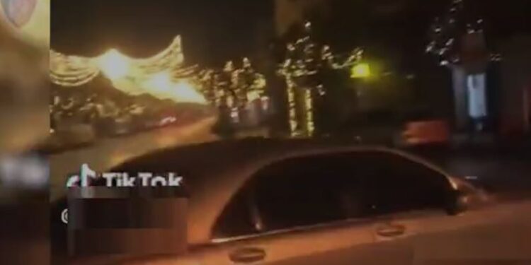 Bëri ‘drift’ me makinë dhe e postoi në ‘Tik-Tok’, e pëson keq 21-vjeçari nga Elbasani, policia jep detajet