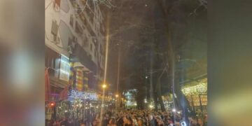 Dita e 6-shtë, qytetarët sërish protestë para banesës së Berishës