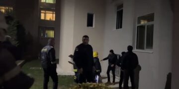 Zjarri në spitalin e Shkodrës, flet një nga pacientët: Në dhomë ishim dy veta, ishim duke marrë serum