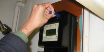 Rrebeshet dhe era e fortë, qyteti i Pukës mbetet në “terr”, probleme me energjinë edhe në shumë fshatra