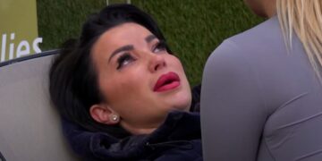 Roza nuk i mban dot lotët, Rita Lati futet në ‘Big Brother’ dhe provokon me banane banorët