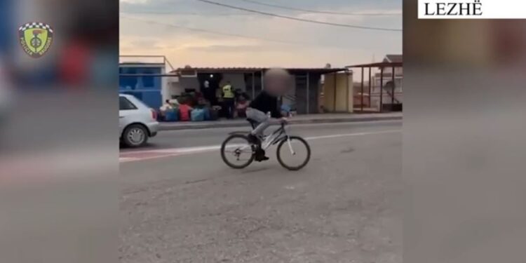 Tentoi të korruptonte policin rrugor për t’iu shmangur gjobës, e pëson 25-vjeçari nga Kosova