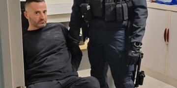 U arratis me çarçaf nga burgu, arrestohet mafiozi famëkeq italian, ushqente derrat me viktimat e tij