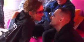 Fytyrë më fytyrë, Graciano dhe Egla puthen pas debatit, reagimi i banorëve