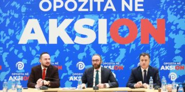 Grupi i Bardhit dhe i Berishës bëhen bashkë në selinë e Rithemelimit, zbardhen emrat e të pranishmëve në mbledhje, ja kush mungon