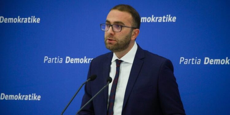 A e njihni Berishën si kryetar? Si përgjigjet Gazment Bardhi