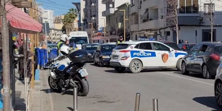 Sherri me thika në Durrës, i plagosuri dyshohet se ka ndërruar jetë
