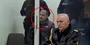 Akuzohet për vrasjen e Pjerin Xhuvanit, shtyhet seanca për ish-policin, Arbër Paplekaj!