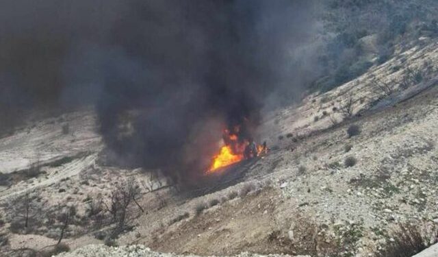 Automjeti del nga rruga në aksin Kardhiq-Delvinë, bie në humnerë