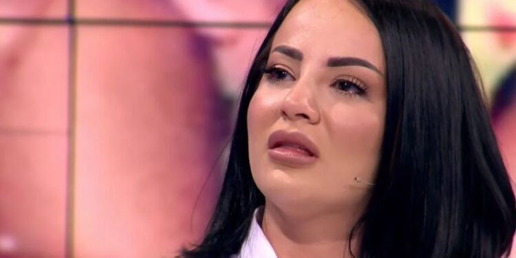 Sara bën deklaratën tronditëse: Babai më ka helmuar, ka tentuar të më rrëmbejë kur isha 4 vjeçe