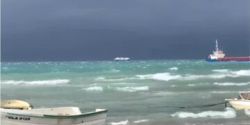 Kushtet e këqija atmosferike, anulohen disa linja detare nga Vlora dhe Durrësi në drejtim të Italisë