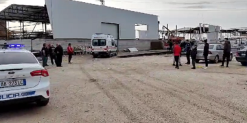 Shpërthim i fortë në një ndërtesë në Lushnjë, raportohet për një të vdekur dhe 4 të plagosur, mes tyre deputeti i PS