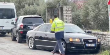 Zbardhen detaje tronditëse nga atentati në Lezhë, Agron Puka qëlloi në drejtim të atentatorëve, ja çfarë zbuluan kamerat e sigurisë