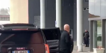 Surpriza në takimin e socialistëve në Shkodër, ja kush i bashkohet tryezës së diskutimeve