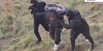 Pas Vlorës, zbulohet bazë armësh në Durrës, arrestohen dy persona