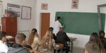 Pas Kukësit e Dibrës, mungesa e burimeve njerëzore në arsim ndjehet edhe në qarkun më të madh të Shqipërisë