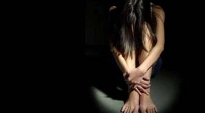 E tmerrshme! Dy djem rrëmbejnë dhe përdhunojnë një 13-vjeçare, e mitura ishte raportuar e humbur nga familja