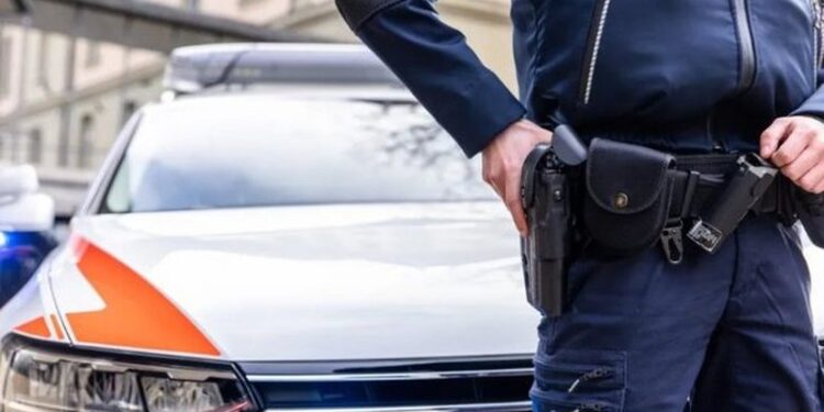 Shkëmbenin drogë në parking dhe stacione treni, e pësojnë keq dy shqiptarë në Zvicër