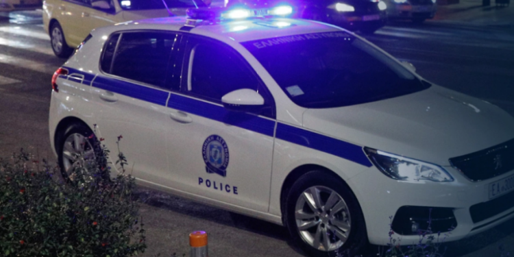 “Terror” në karnavale, dy të rinj shqiptarë plagosin një 25-vjeçar në Greqi