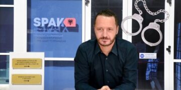 Përfitoi dhjetëra milionë lekë nga shoqëria “DAAM”, prokurorët e SPAK zbardhin skemën: Evis Berberi tërhoqi para cash nga kompania që e shiti