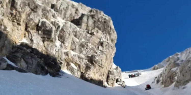 Aksidentohen në Jezercë dy turistë, një prej tyre dyshohet se ka humbur jetën