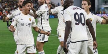 Lajm i mirë për Romën, De Rossi “përqafon” sulmuesin