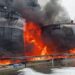 Shpërthen në flakë rafineria ruse e naftës