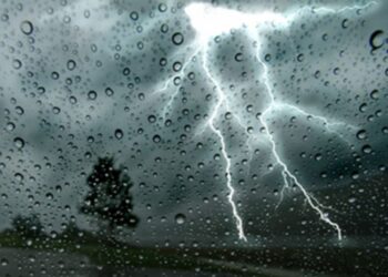 Shi dhe borë, çfarë ndodh me temperaturat ditën e enjte