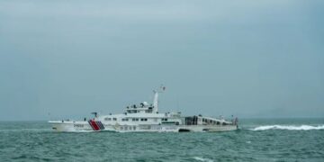 ‘E rëndë’, dy anije përplasen “kokë më kokë”, raportohet për tetë persona të zhdukur