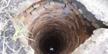 E rëndë, ranë në pus në tentativë për të shpëtuar një mace, humbin jetën 5 anëtarë të një familje