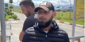 Vodhi makinën një ditë pasi u lirua nga amnistia, kapet në autobusin e linjës Pogradec-Tiranë