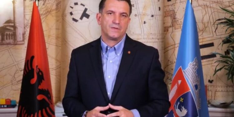 Pas rreth 8 orësh, Veliaj del nga ambientet e SPAK