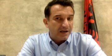 Veliaj sulmon Berishën dhe Metën: Nëse jeni burra, zbrisni nga ballkoni dhe paralelet dhe shkoni në SPAK!