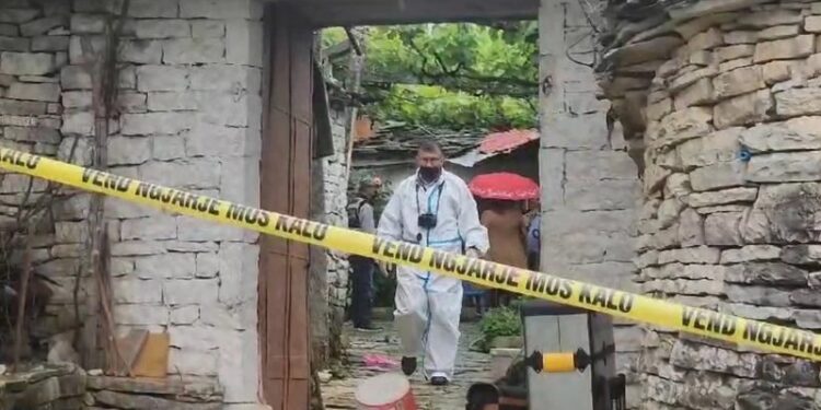 Vrasja e të moshuarve në Dropull, shoqërohen 9 banorë në Komisariat, ja çfarë gjeti policia