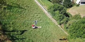 ‘E rëndë’, 41-vjeçarja bie për vdekje nga kavo ‘zipline’ mbi parkun piktoresk