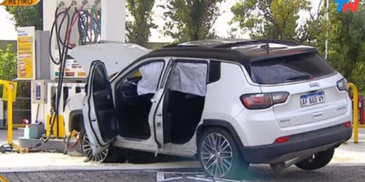 ‘Aksident i rëndë’, futbollisti i njohur përplaset me pompën e benzinës