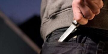 Plagosi dajën me thikë pasi refuzoi të kryente marrëdhënie, gjykata jep vendimin për nipin