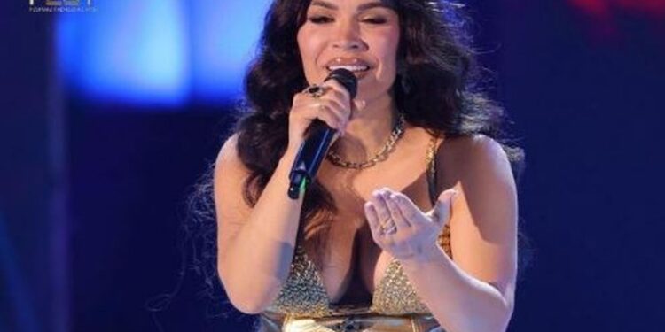 Besa Kokëdhima ngjitet sonte në skenën e Eurovizionit, si ta votoni “Titan”