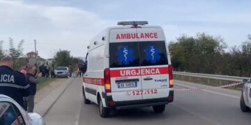Po udhëtonin në grup me motora, 53-vjeçari pëson aksident dhe humbet jetën