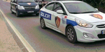 Aksidentoi një të mitur me makinë dhe u largua nga vendi i ngjarjes, e pëson keq 40-vjeçari