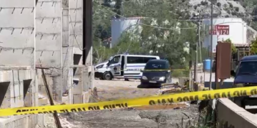 Punëtori i ndërtimit në Shëngjin ra nga lartësia dhe gjeti vdekjen, disa persona e dërguan në spital dhe u “zhdukën”