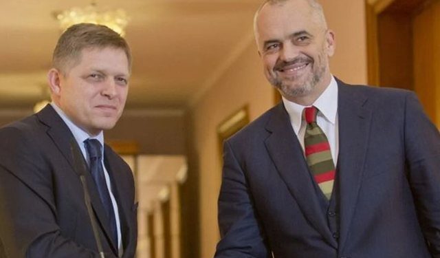 Atentati ndaj kryeministrit të Sllovakisë, reagon kryeministri Rama: I tronditur nga lajmi i tmerrshëm