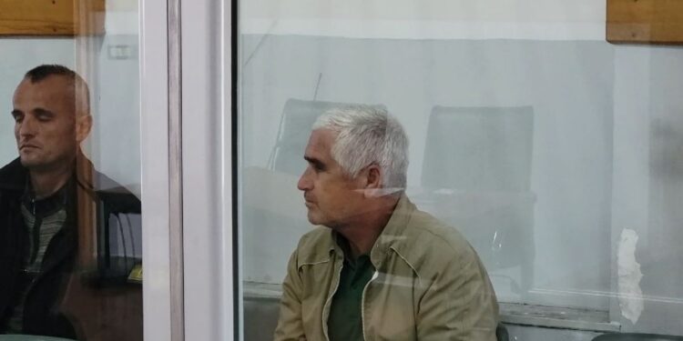 Fshehën për disa ditë fëmijën 3 vjeç, gjykata liron nga qelia gjyshin dhe kunatin e tij