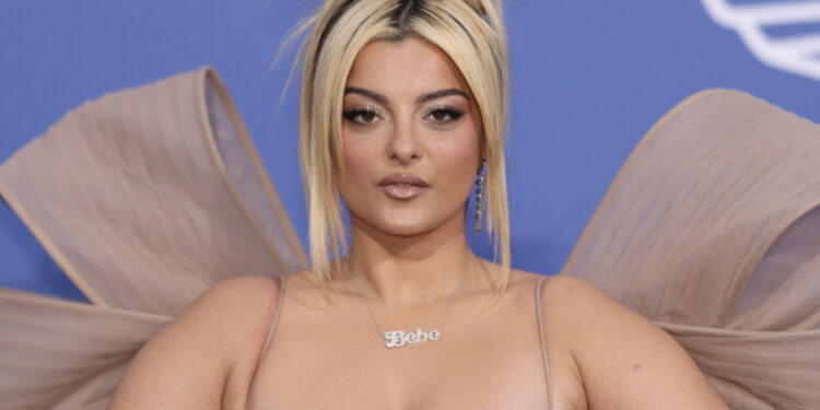 Bebe Rexha flet për ndarjen nga ish-i dashuri: Kam kaluar aq shumë