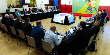 Paneli i UEFA-s “Grassroots” zhvillon mbledhjen e radhës në Shtëpinë e Futbollit